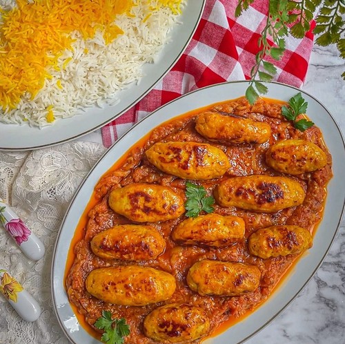 کوفته مرغ با سس بادمجان
