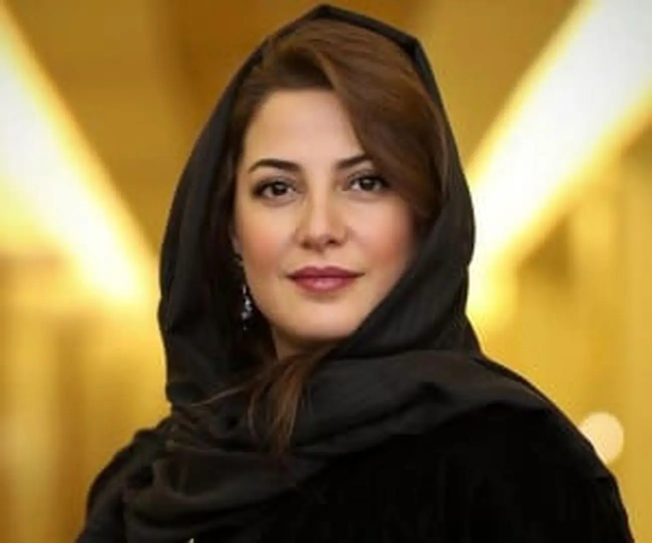 طناز طباطبایی